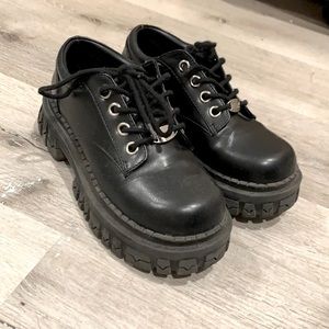 Dolls kill delia shoes